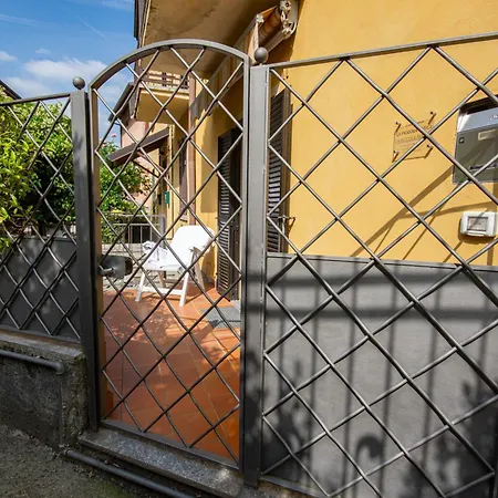 Apartment La Piccola Parigi Lezzeno