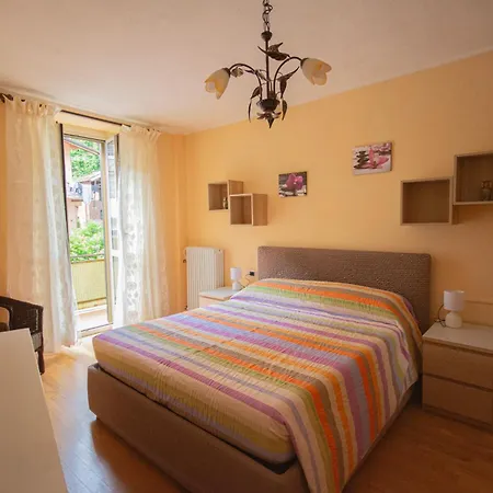 La Piccola Parigi Apartment Lezzeno