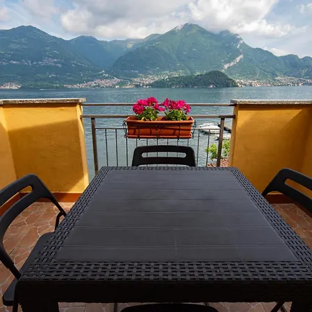 Apartment La Piccola Parigi Lezzeno