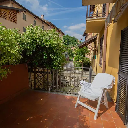 La Piccola Parigi Lezzeno